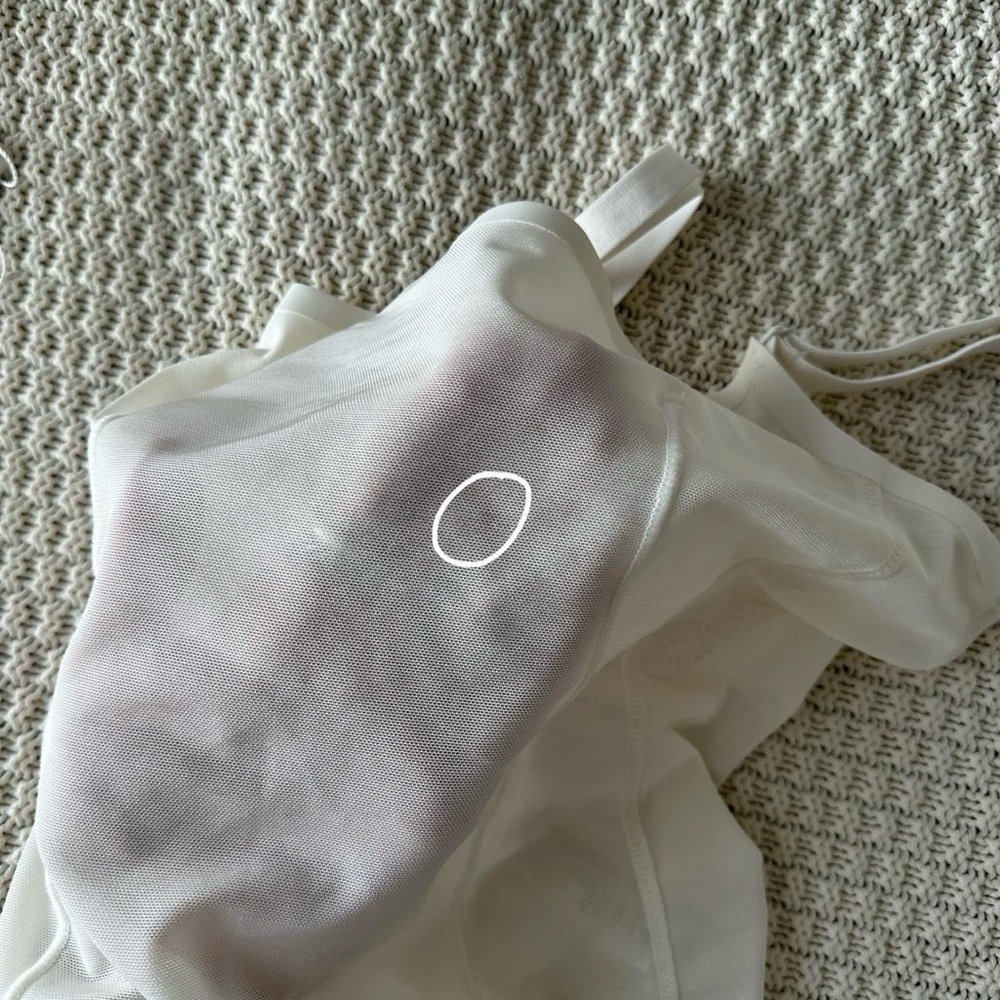 SKIMS Cream Bodysuit - Picture 6 of 7